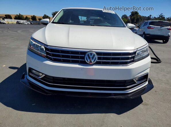 1VWBS7A34GC068151 2016 VOLKSWAGEN PASSAT Белый Вид спереди
