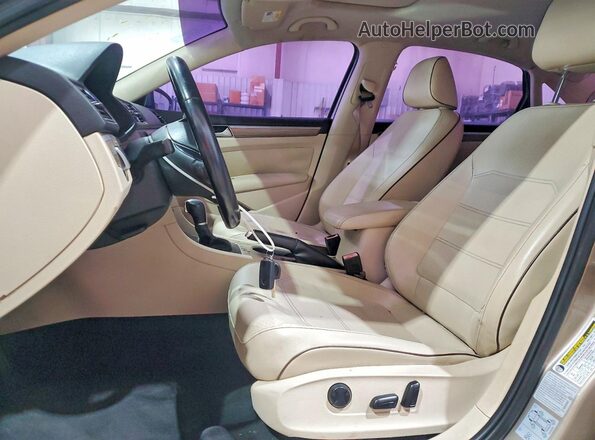 1VWBS7A37GC010079 2016 VOLKSWAGEN PASSAT Tan Widok deski rozdzielczej