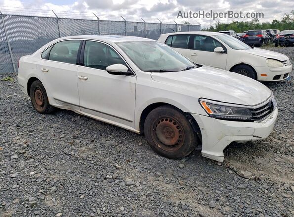 1VWCT7A39HC074255 2017 VOLKSWAGEN PASSAT White Передня права чверть