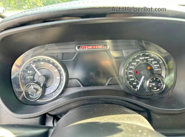 1C6SRFLT2MN763337 2021 RAM 1500 White Vista interior delantera