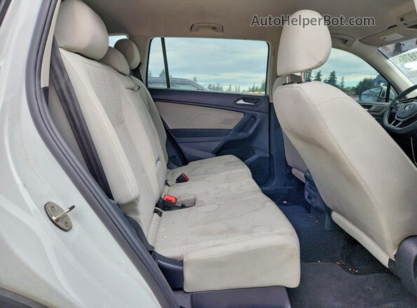 3VV0B7AX0LM088629 2020 VOLKSWAGEN TIGUAN White Vista del compartimento del motor