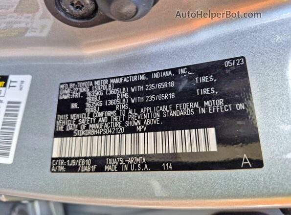 5TDKDRBH4PS042120 2023 TOYOTA HIGHLANDER Silver Вид задньої частини салону