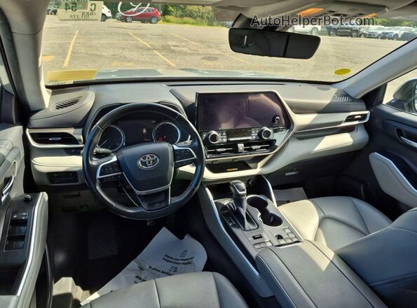 5TDKDRBH4PS042120 2023 TOYOTA HIGHLANDER Silver Вид задніх сидінь