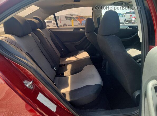 3VW2B7AJ1HM247410 2017 VOLKSWAGEN JETTA Maroon Vista interior trasera