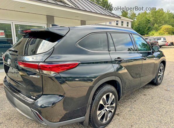 5TDGBRCH4MS034038 2021 TOYOTA HIGHLANDER Black Przód prawy