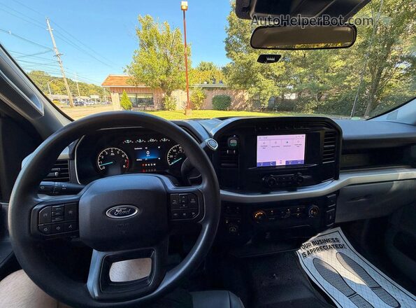 1FTFW1E59NFA51584 2022 FORD F150 White Vista de los asientos traseros