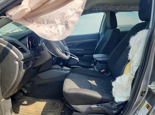 JA4ARUAU3RU006085 2024 MITSUBISHI OUTLANDER Silver Widok deski rozdzielczej