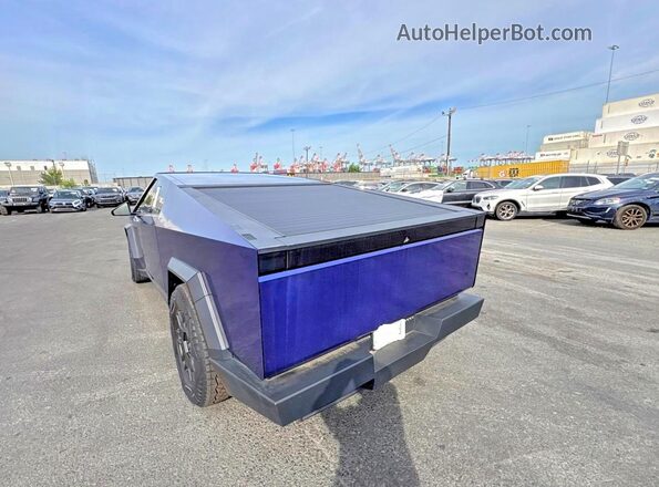 7G2CEHEE5RA018813 2024 TESLA CYBERTRUCK Purple Delantero derecho