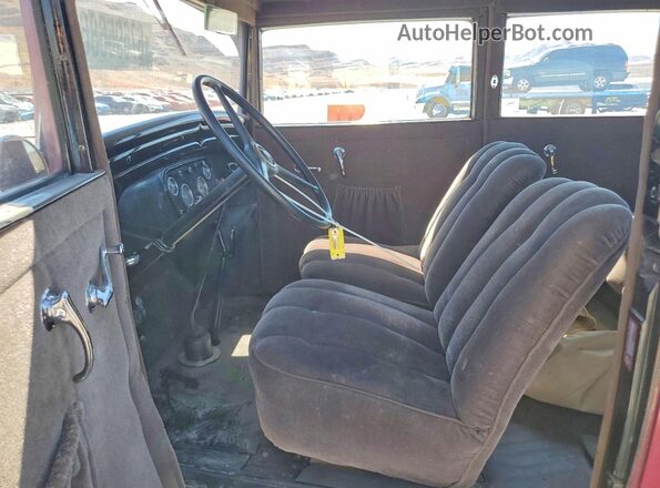 21AE65715 1931 CHEVROLET DELUXE Burgundy Вид салону спереду