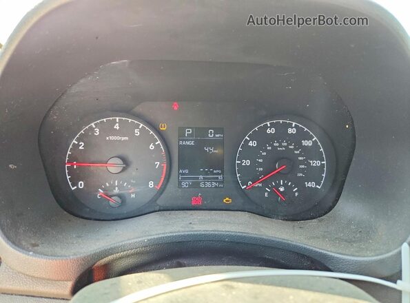3KPC24A39JE018383 2018 HYUNDAI ACCENT White Widok tylnych siedzeń