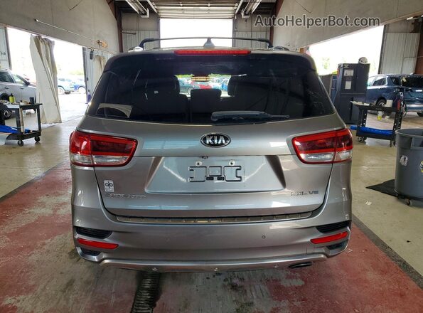 5XYPKDA53HG256827 2017 KIA SORENTO Silver Widok wnętrza z przodu