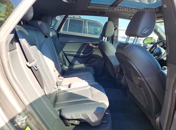 WA1AVAF10KD018936 2019 AUDI Q8 Gray Widok komory silnika