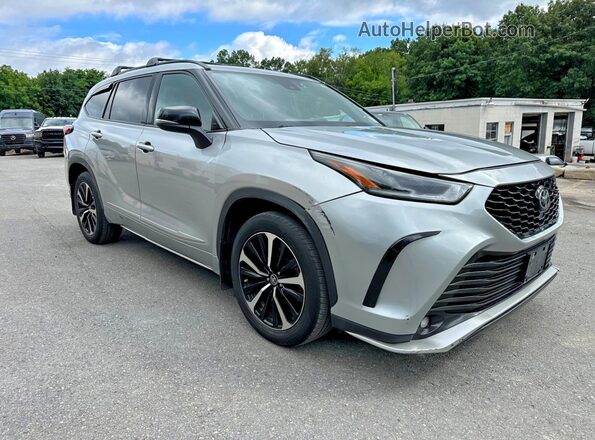 5TDLZRBH1NS216003 2022 TOYOTA HIGHLANDER Gray Widok z przodu