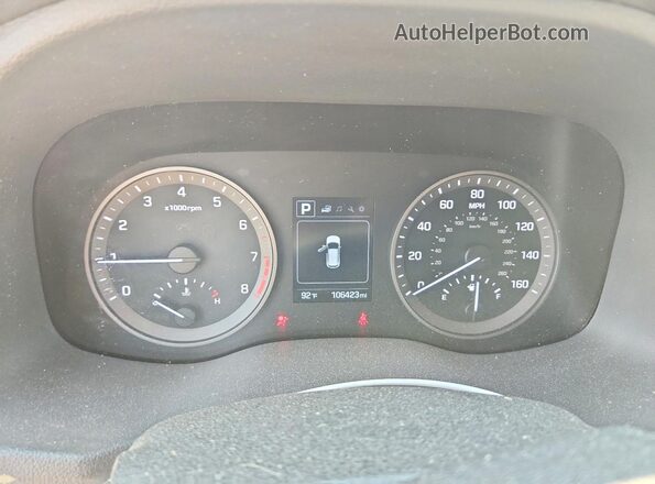 KM8J3CA43JU688516 2018 HYUNDAI TUCSON White Հետևի նստատեղերի տեսք