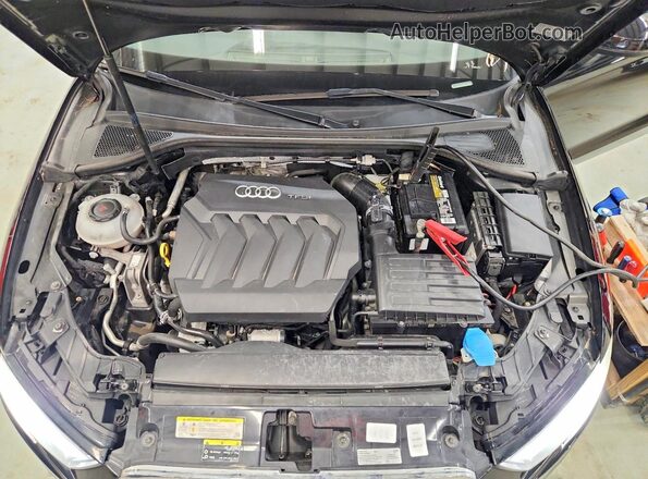 WAUAUGFF8J1040512 2018 AUDI A3 Black Вид підкапотного простору