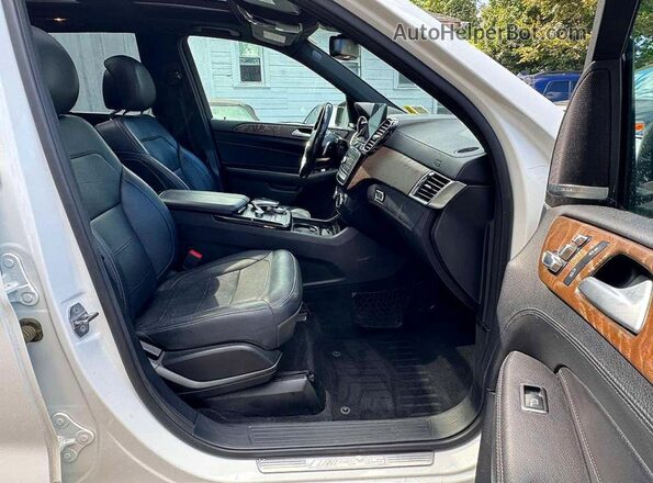 4JGDA6EB5KB18728X 2019 MERCEDES-BENZ GLE White Rear view