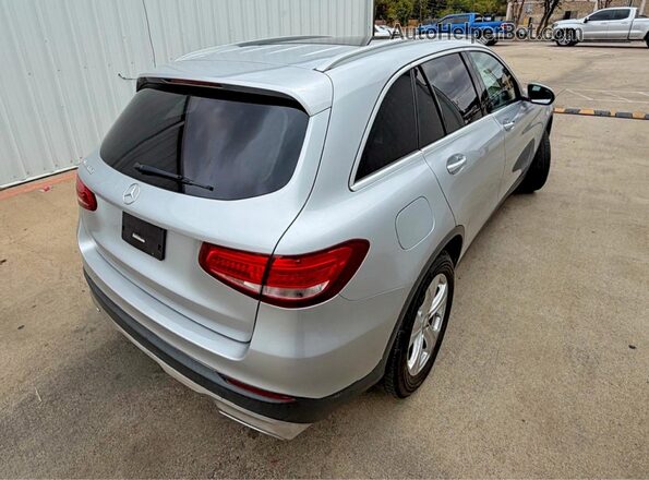 WDC0G4JB3GF018951 2016 MERCEDES-BENZ GLC-CLASS Silver Vista frontal