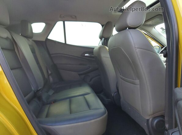 KL77LKE26RC004476 2024 CHEVROLET TRAX Желтый Вид подкапотного пространства