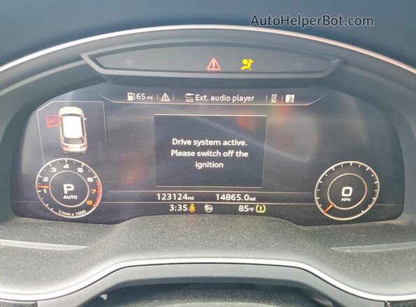 WA1LAAF79KD047215 2019 AUDI Q7 White Rear seats view