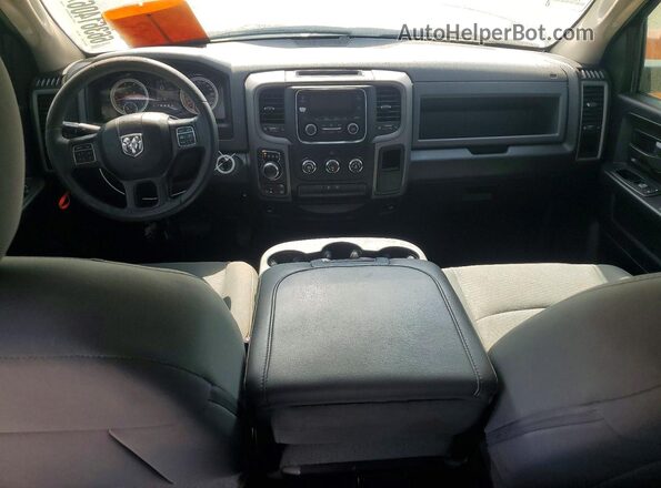 1C6RR7KTXHS834068 2017 RAM 1500 Gray Widok zestawu wskaźników
