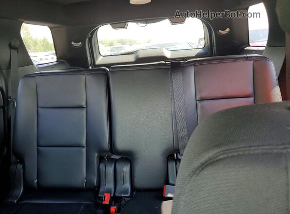1FM5K8AR2KGB44120 2019 FORD EXPLORER White Widok wnętrza z tyłu