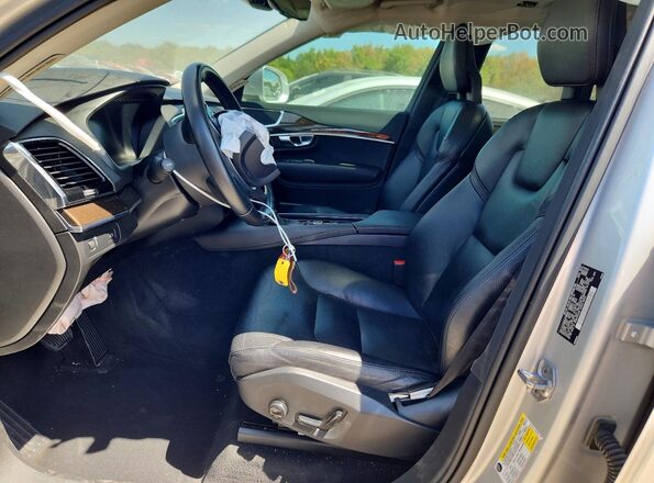 YV4102XK0J1196876 2018 VOLVO XC90 Silver Առջևի վահանակի տեսք