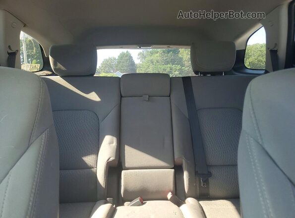 KM8SMDHF3HU208175 2017 HYUNDAI SANTA White Widok wnętrza z tyłu