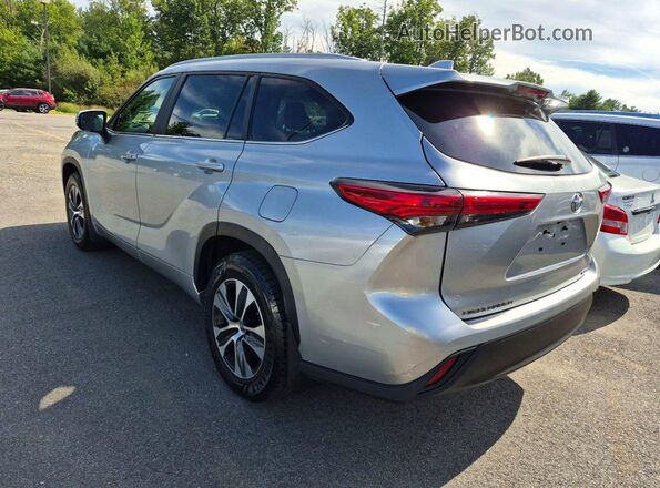 5TDKDRBH4PS042120 2023 TOYOTA HIGHLANDER Silver Передня права чверть