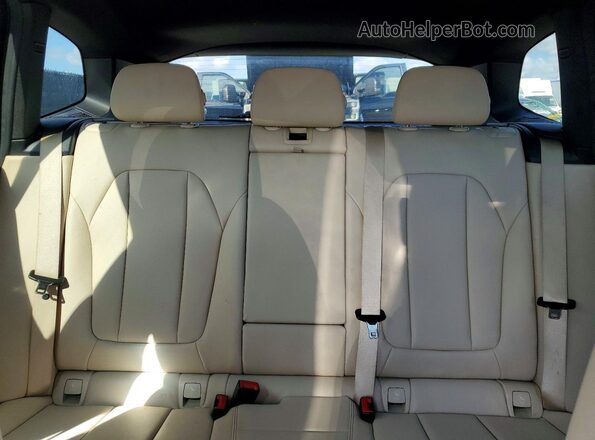 5UXTR7C59KLF27413 2019 BMW X3 Black უკანა სალონის ხედი