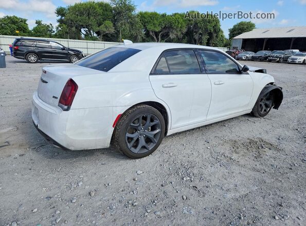 2C3CCAAG1PH556253 2023 CHRYSLER 300 White Tył prawy