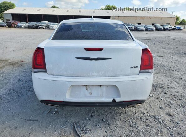 2C3CCAAG1PH556253 2023 CHRYSLER 300 White Widok z tyłu