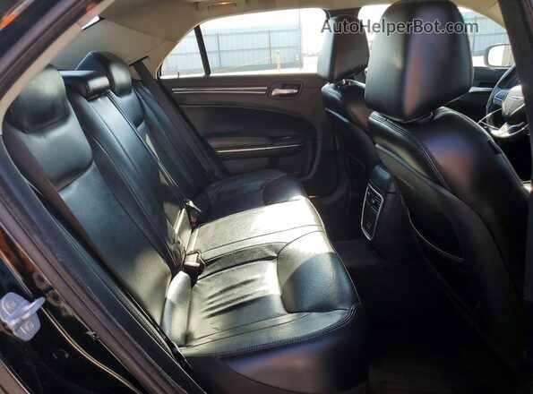 2C3CCAAG2GH224323 2016 CHRYSLER 300 Black Widok tylnych siedzeń