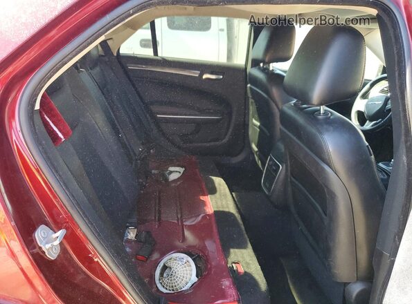2C3CCAAG2GH230302 2016 CHRYSLER 300 Maroon Widok tylnych siedzeń