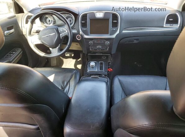 2C3CCAAG2GH230302 2016 CHRYSLER 300 Maroon Widok deski rozdzielczej