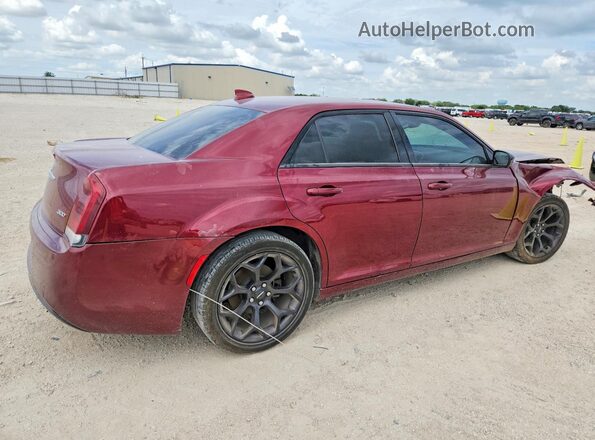 2C3CCAAG2LH147575 2020 CHRYSLER 300 Maroon Trasero derecho