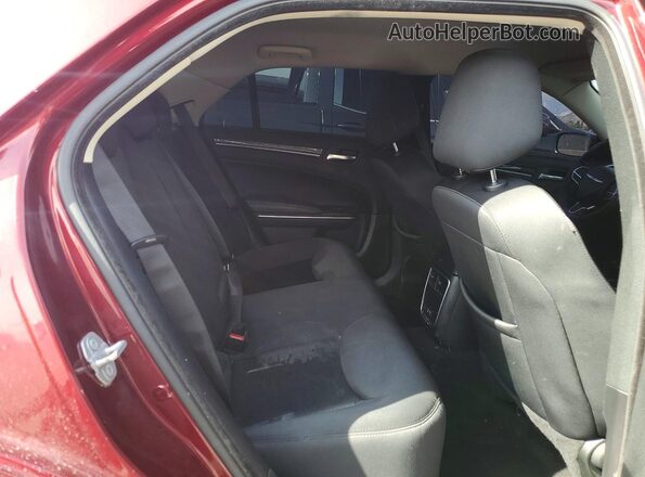 2C3CCAAG3LH123074 2020 CHRYSLER 300 Maroon Rear seats view