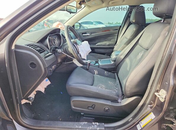 2C3CCAAG6PH577583 2023 CHRYSLER 300 Gray Vista interior delantera