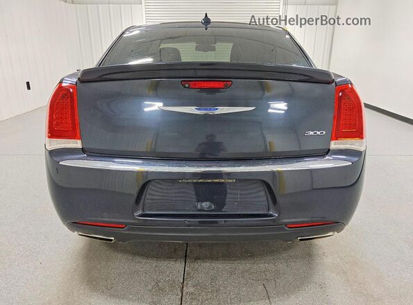 2C3CCAAG7JH331780 2018 CHRYSLER 300 Gray Vista trasera