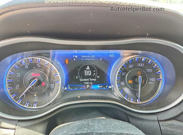 2C3CCAAG8KH626064 2019 CHRYSLER 300 White Widok zestawu wskaźników