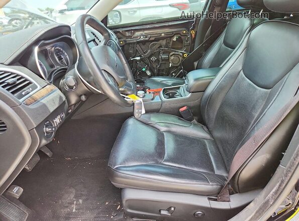 2C3CCAAG8MH609316 2021 CHRYSLER 300 Black Widok wnętrza z przodu
