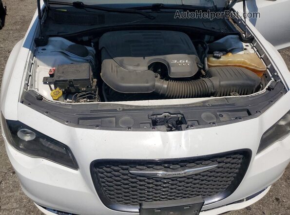 2C3CCABG1GH351188 2016 CHRYSLER 300 White უკანა სალონის ხედი