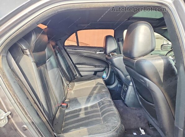 2C3CCABG3JH267011 2018 CHRYSLER 300 Gray Vista de los asientos traseros