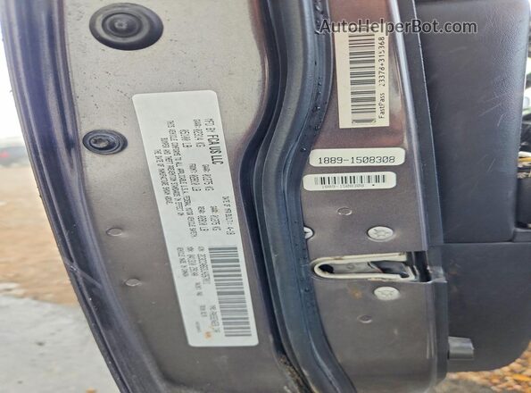 2C3CCABG3JH267011 2018 CHRYSLER 300 Gray Vista del compartimento del motor