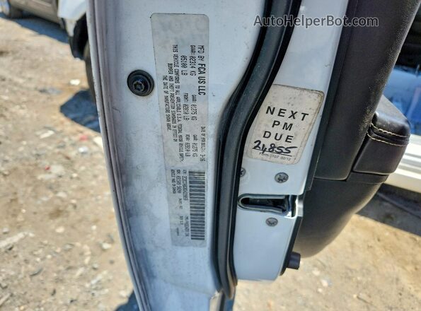 2C3CCABG8GH229850 2016 CHRYSLER 300 White Widok naklejki z numerem VIN