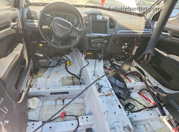2C3CCABG8GH229850 2016 CHRYSLER 300 White Widok deski rozdzielczej