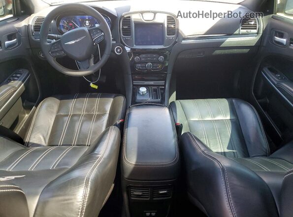 2C3CCABGXPH569596 2023 CHRYSLER 300 Burgundy Widok deski rozdzielczej