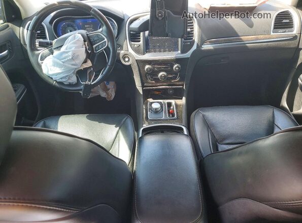 2C3CCAEG2KH659135 2019 CHRYSLER 300 White Вид панелі приладів