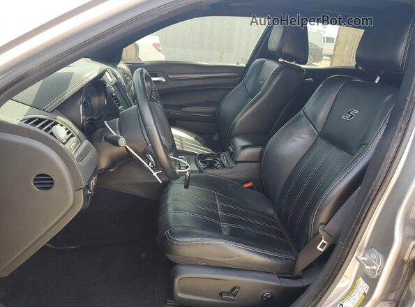 2C3CCAGG1GH283080 2016 CHRYSLER 300 Серебряный Вид салона спереди