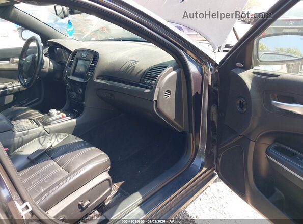 2C3CCAGG5JH226596 2018 CHRYSLER 300 Dark Blue Vista interior delantera