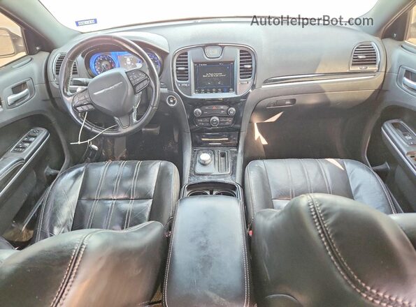 2C3CCAGGXKH661194 2019 CHRYSLER 300 Белый Вид панели приборов